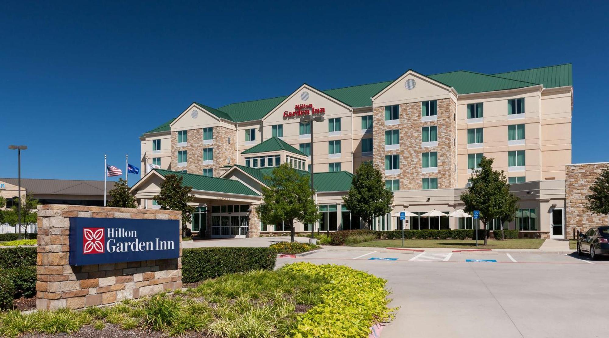 Hilton Garden Inn Frisco Exterior photo