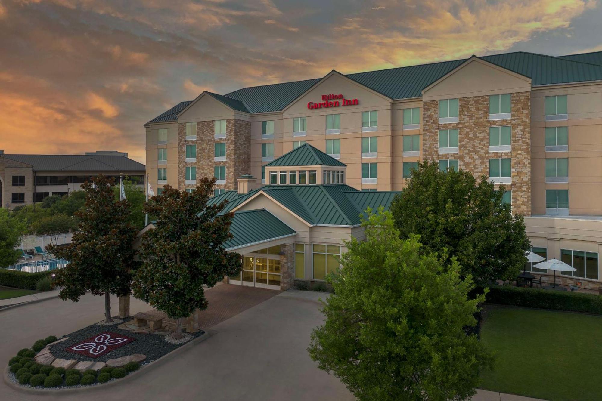 Hilton Garden Inn Frisco Exterior photo